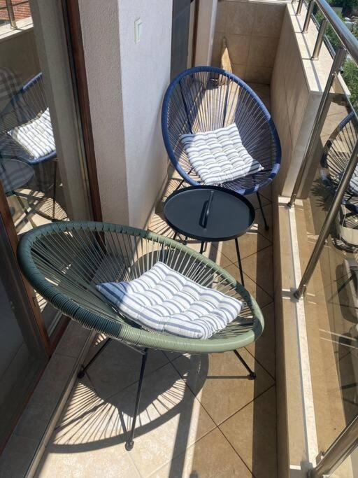 Sunny Spacious Apartment In A Great Location Казанлък Екстериор снимка