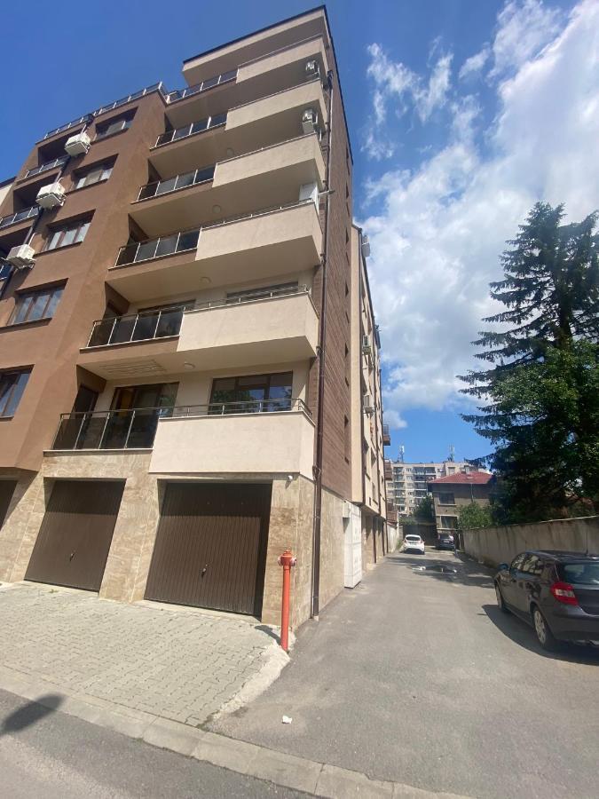 Sunny Spacious Apartment In A Great Location Казанлък Екстериор снимка